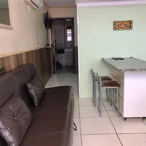 Casa de Férias Kitnet No Centro De Bombinhas